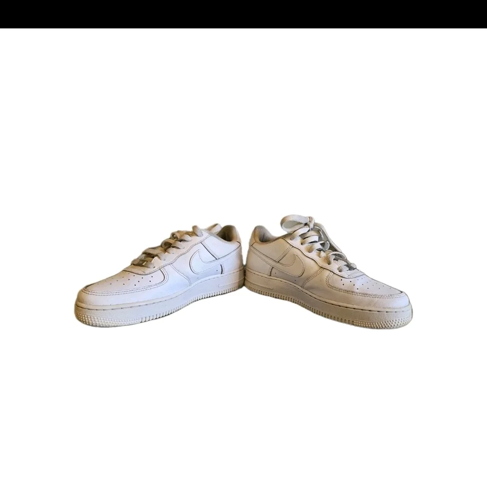 Gently Used Nike Air Force 1 Mid LE 'Triple White' DH2935-111 Kids Size 6.5Y